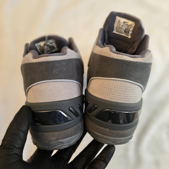 Nike Men's Gray Sneakers - Picture 6 of 8